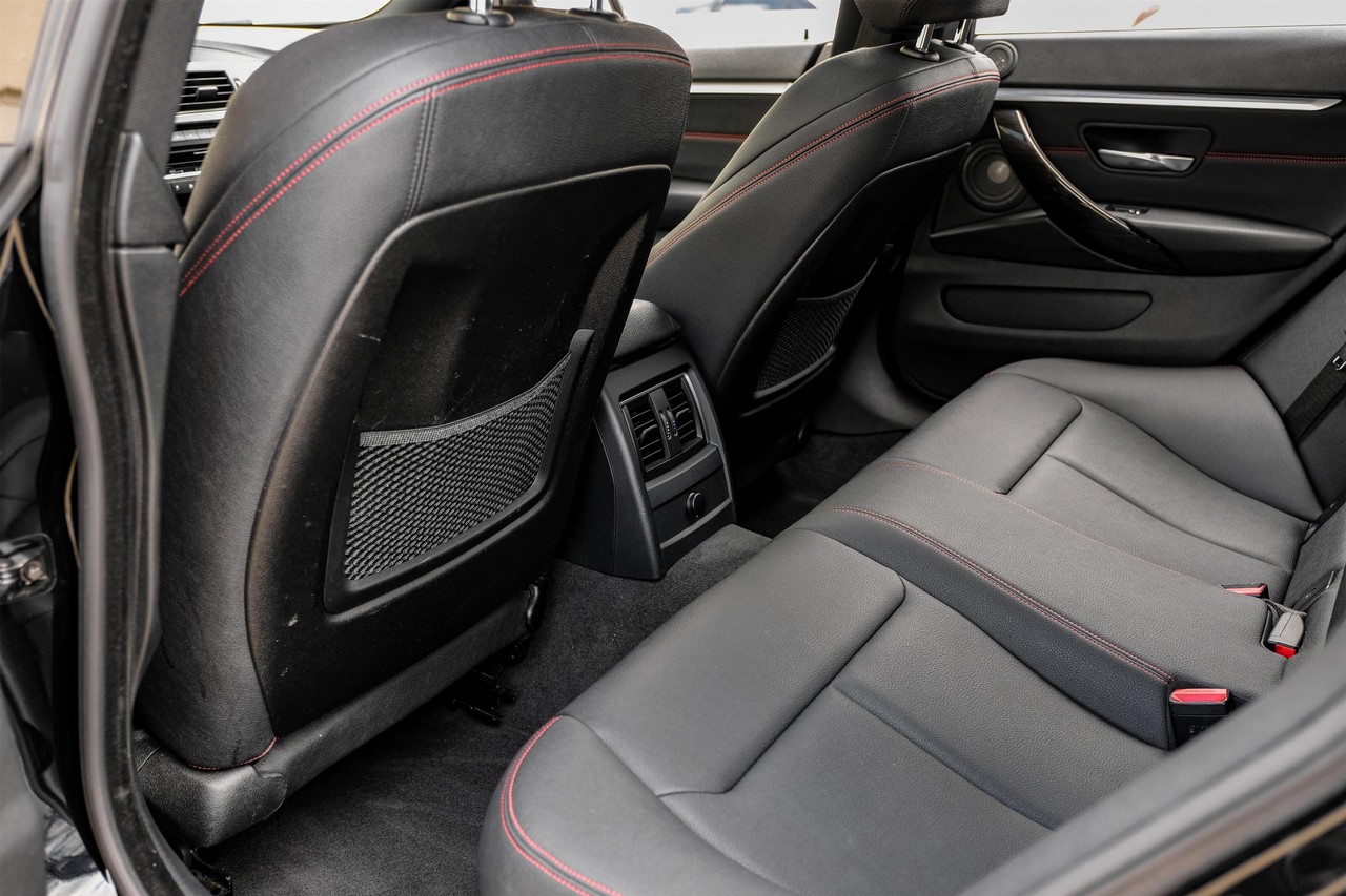 BMW 4 Series Vehicle Main Gallery Image 35