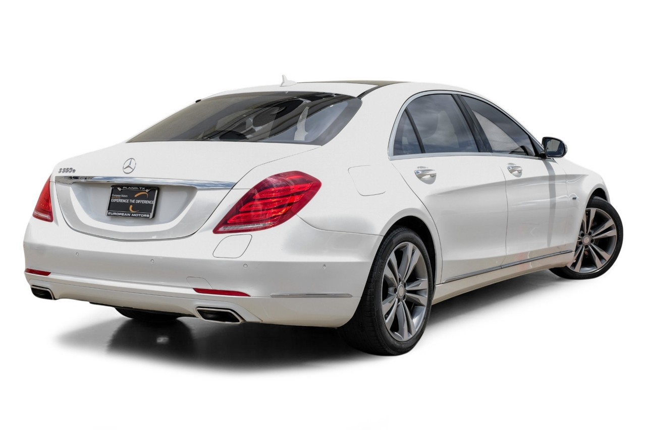 Mercedes-Benz S-Class Vehicle Main Gallery Image 08