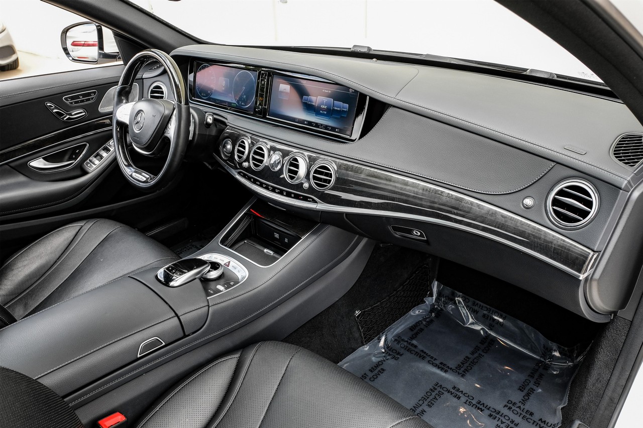Mercedes-Benz S-Class Vehicle Main Gallery Image 12