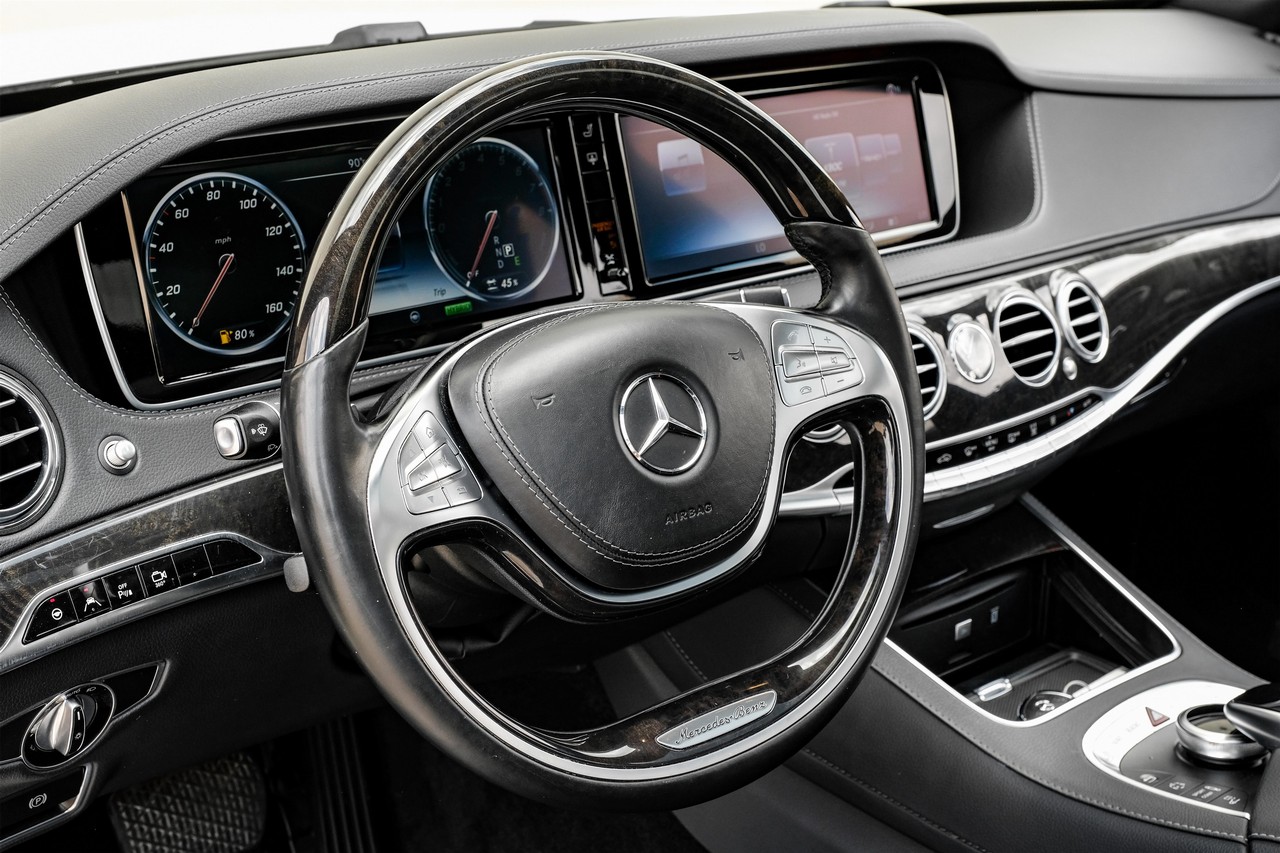 Mercedes-Benz S-Class Vehicle Main Gallery Image 15