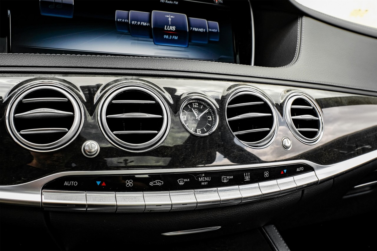 Mercedes-Benz S-Class Vehicle Main Gallery Image 25