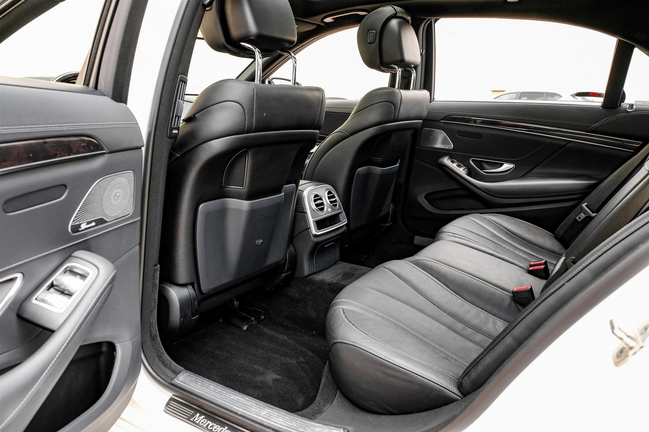 Mercedes-Benz S-Class Vehicle Main Gallery Image 34