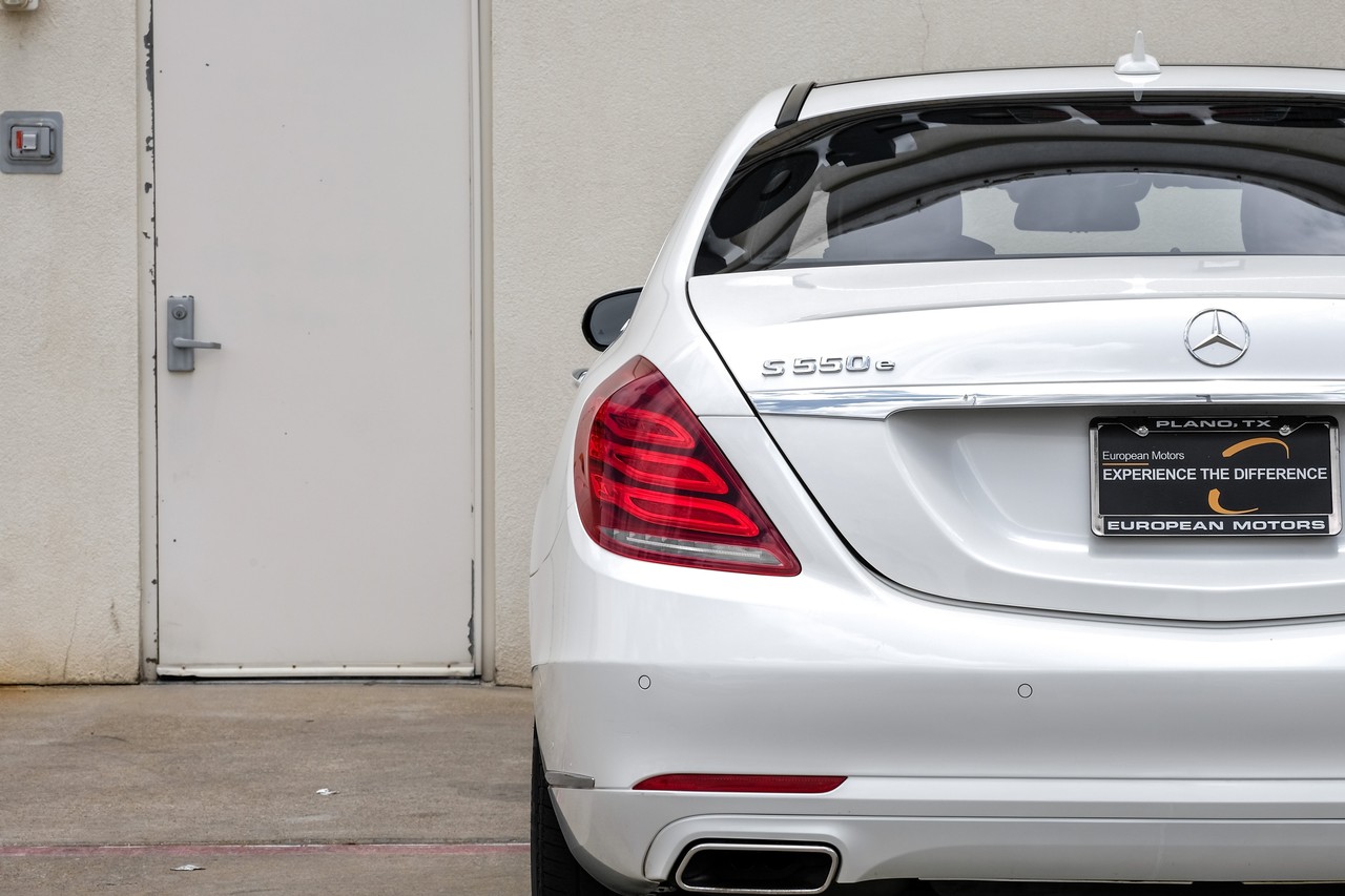 Mercedes-Benz S-Class Vehicle Main Gallery Image 44