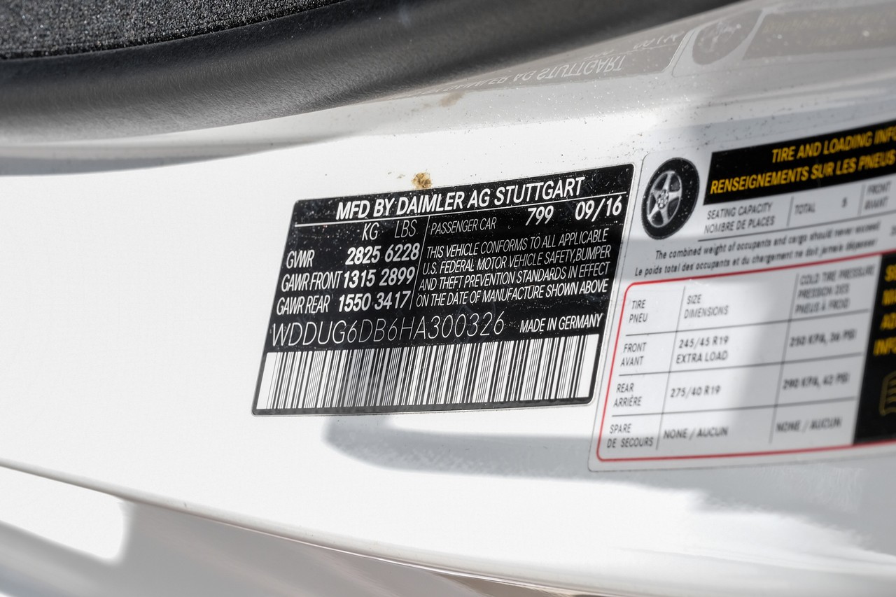 Mercedes-Benz S-Class Vehicle Main Gallery Image 50