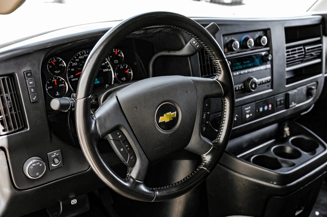 Chevrolet Express Cargo Van Vehicle Main Gallery Image 15
