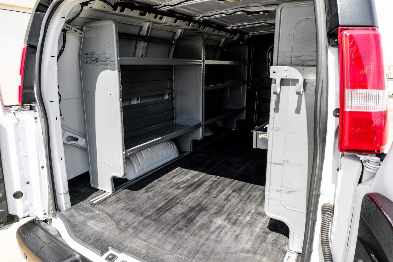 Chevrolet Express Cargo Van Vehicle Main Gallery Image 41