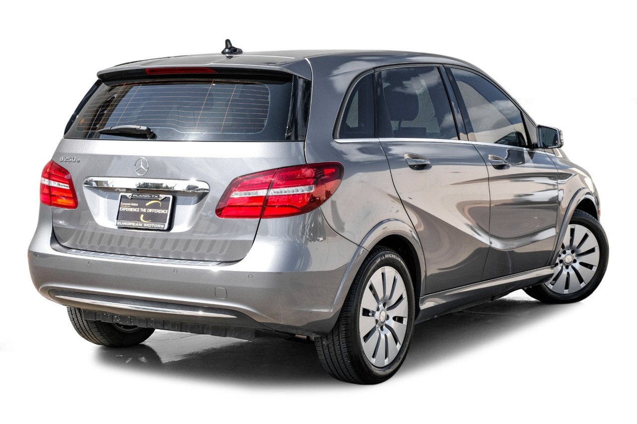 Mercedes-Benz B-Class Vehicle Main Gallery Image 08
