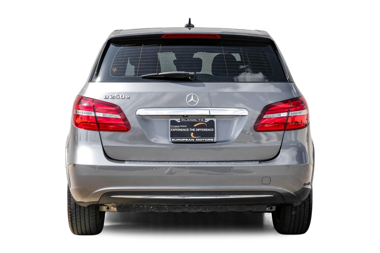Mercedes-Benz B-Class Vehicle Main Gallery Image 09