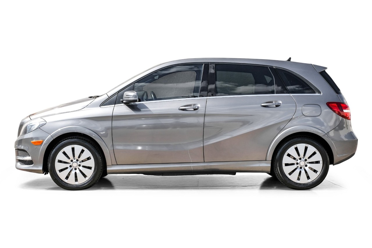 Mercedes-Benz B-Class Vehicle Main Gallery Image 11