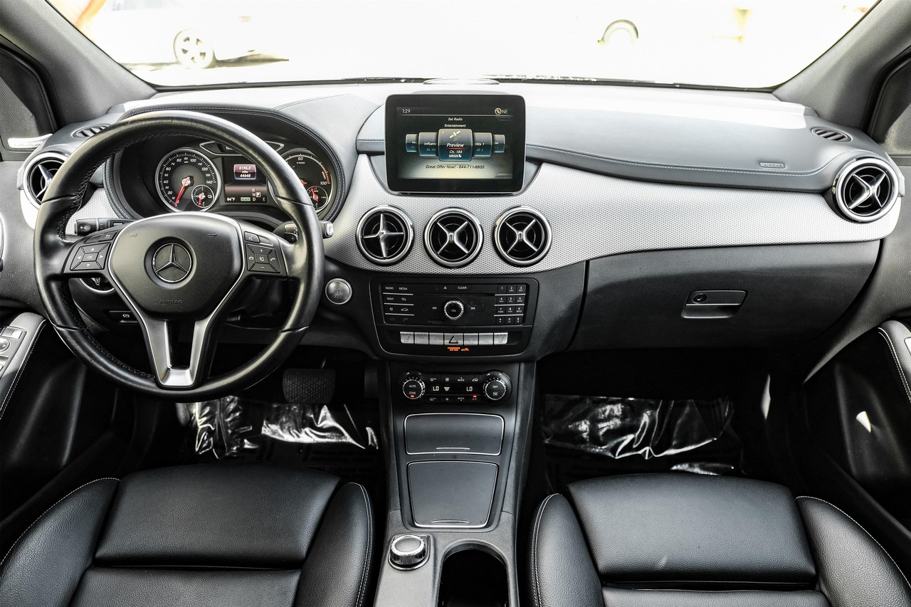 Mercedes-Benz B-Class Vehicle Main Gallery Image 14