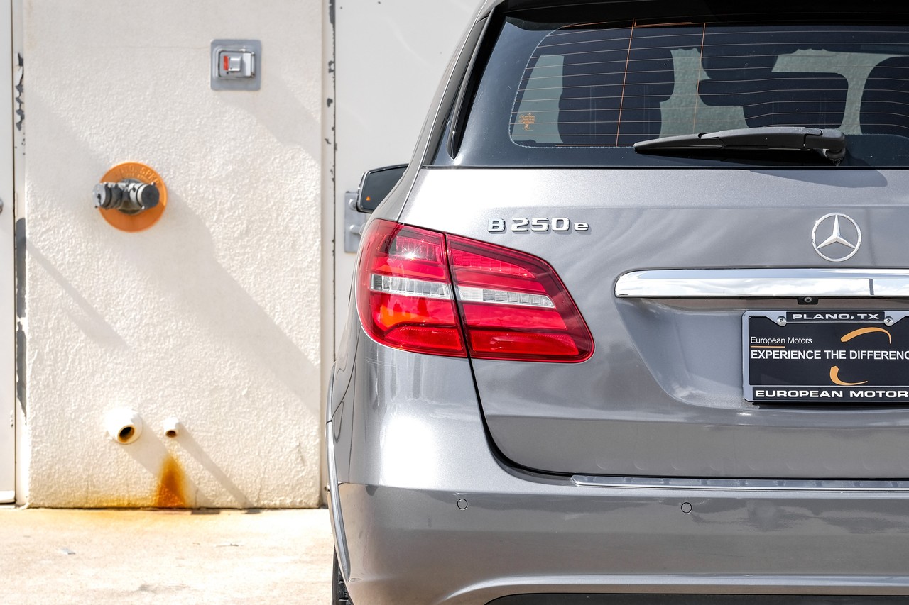 Mercedes-Benz B-Class Vehicle Main Gallery Image 45