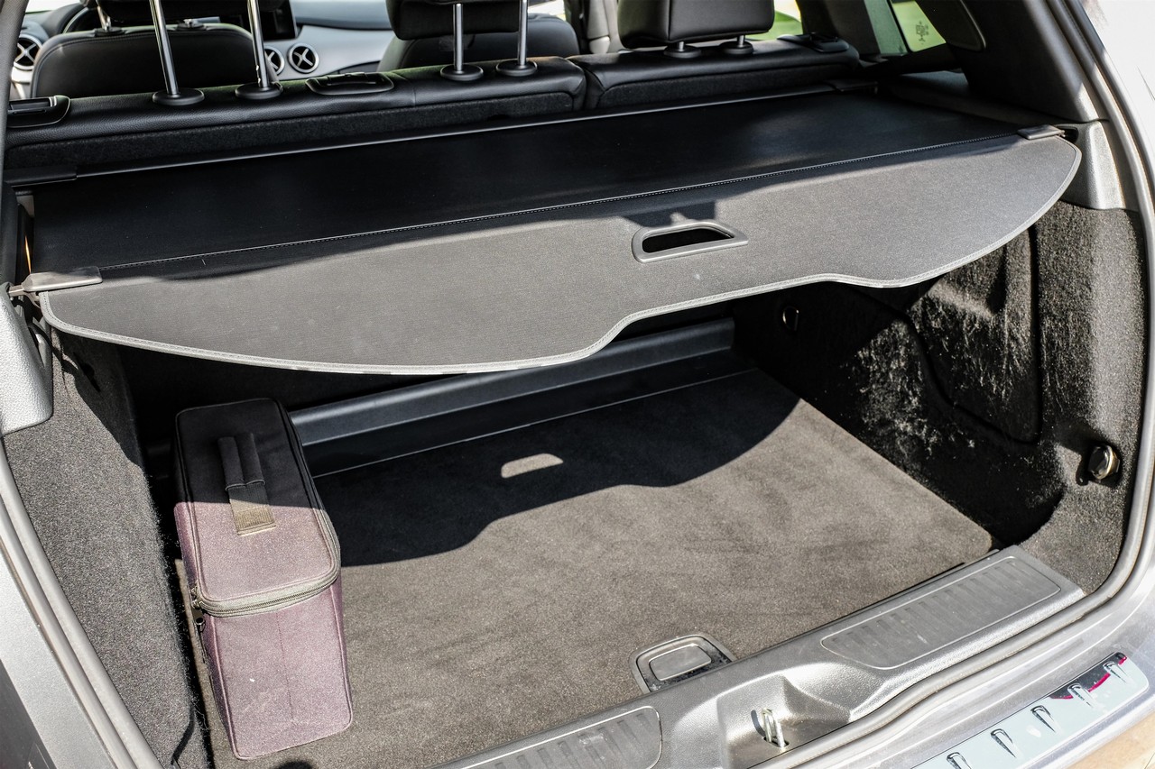Mercedes-Benz B-Class Vehicle Main Gallery Image 47