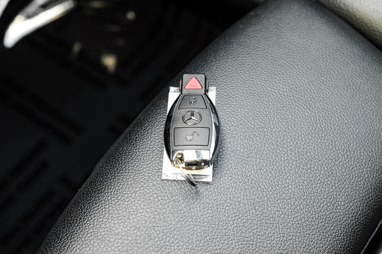 Mercedes-Benz B-Class Vehicle Main Gallery Image 50