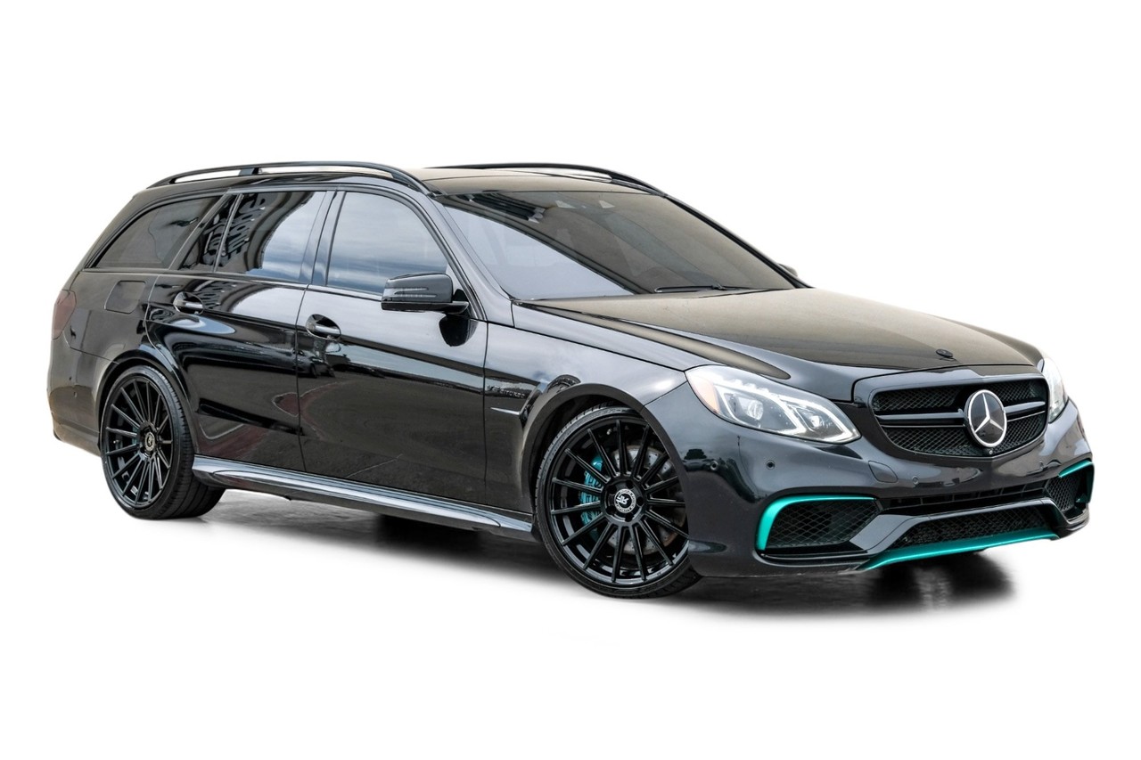 Mercedes-Benz E-Class Vehicle Main Gallery Image 07