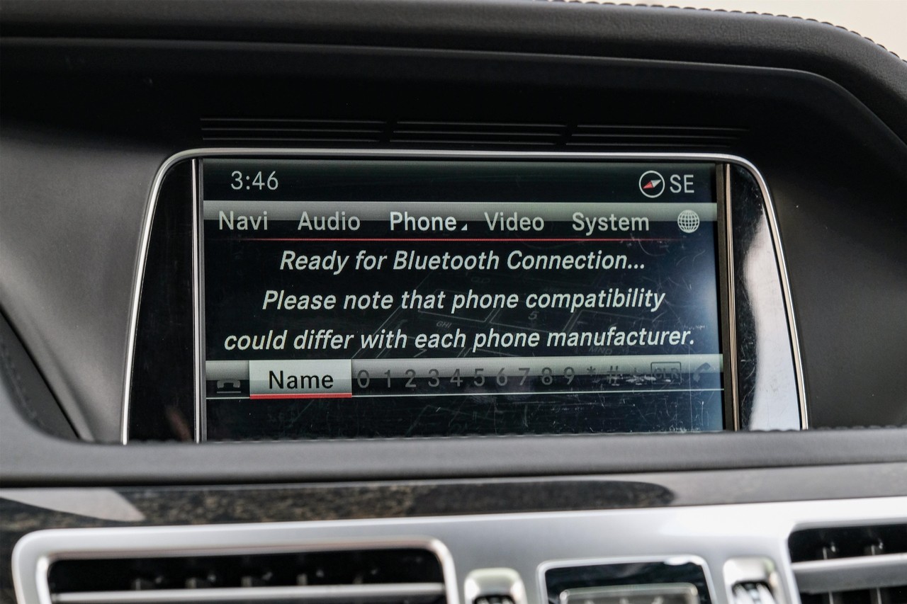 Mercedes-Benz E-Class Vehicle Main Gallery Image 33