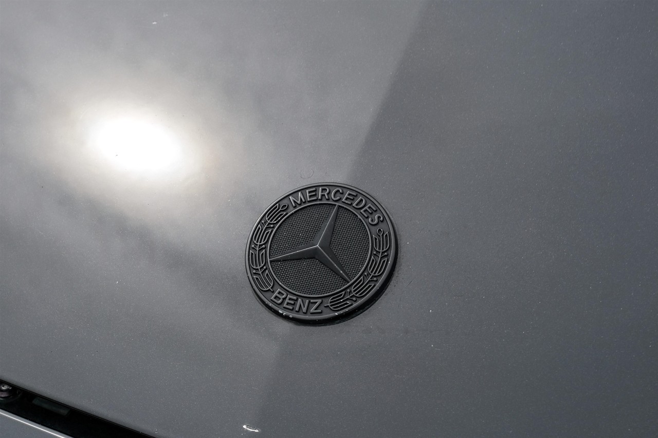 Mercedes-Benz E-Class Vehicle Main Gallery Image 51