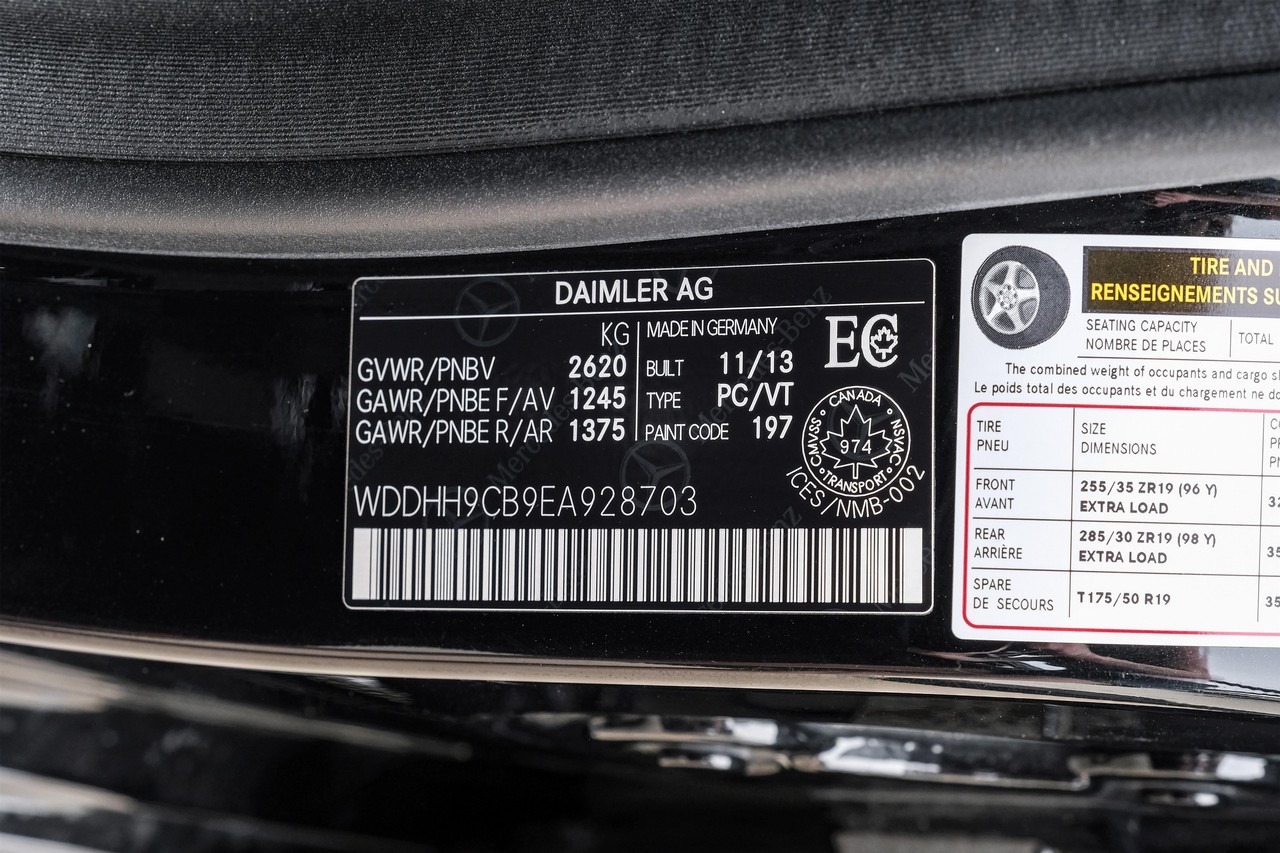 Mercedes-Benz E-Class Vehicle Main Gallery Image 61