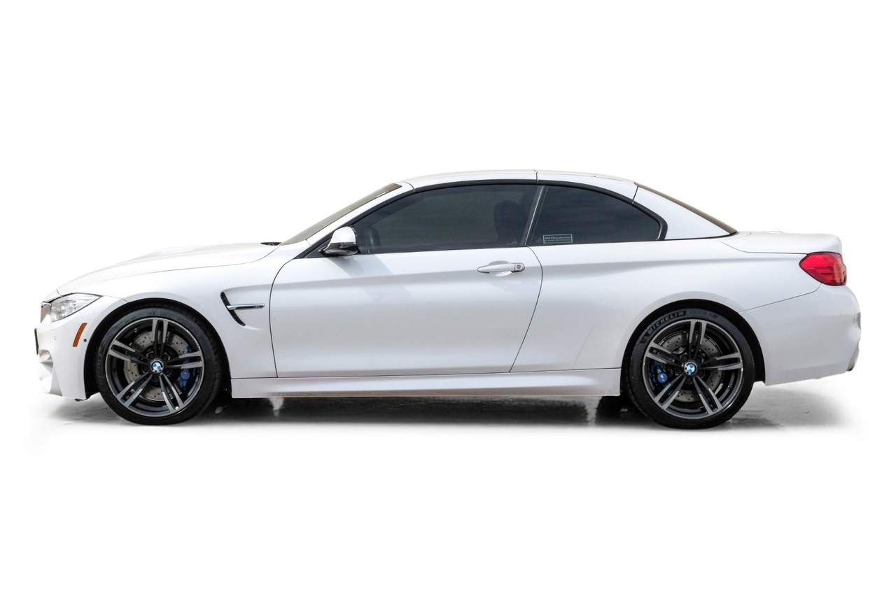BMW M4 Vehicle Main Gallery Image 11
