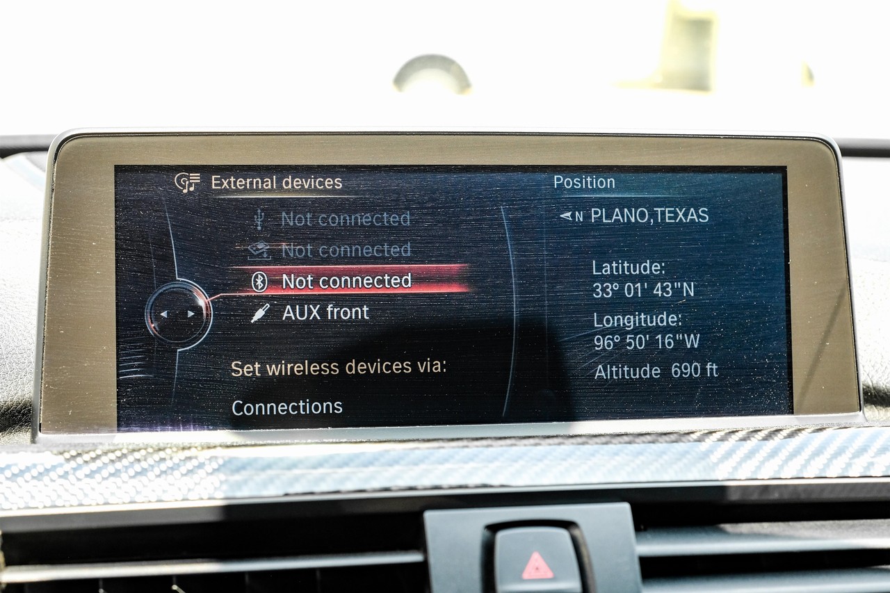 BMW M4 Vehicle Main Gallery Image 33