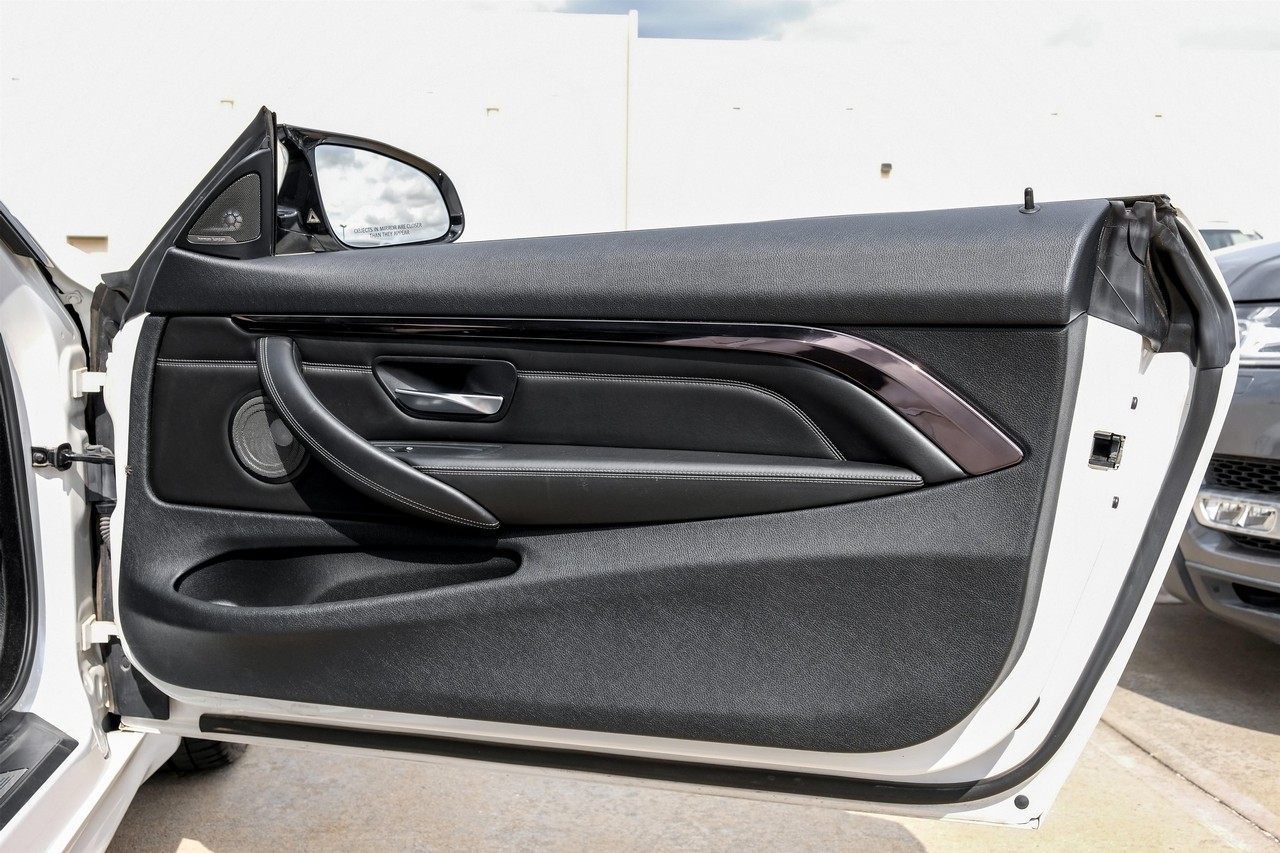 BMW M4 Vehicle Main Gallery Image 42