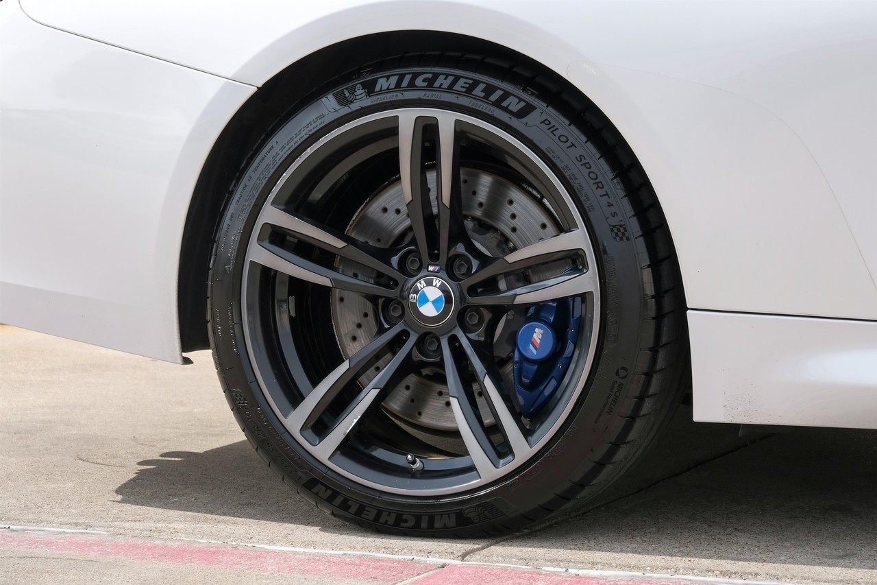 BMW M4 Vehicle Main Gallery Image 48