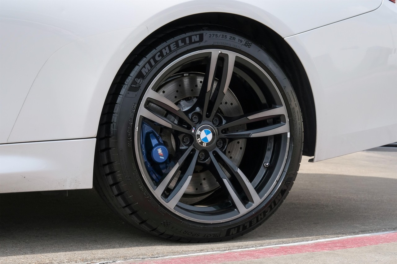BMW M4 Vehicle Main Gallery Image 51
