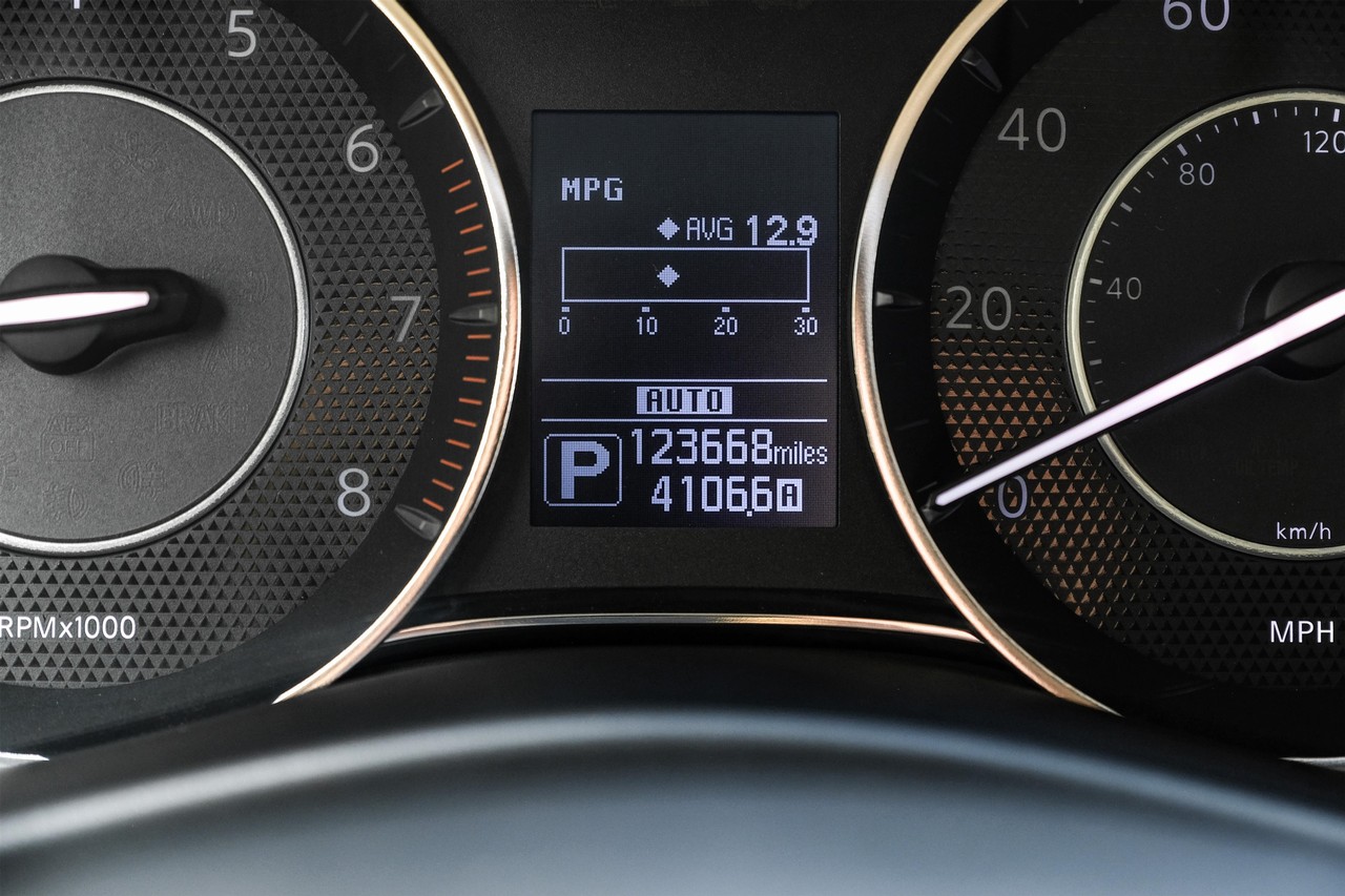 Nissan Armada Vehicle Main Gallery Image 21