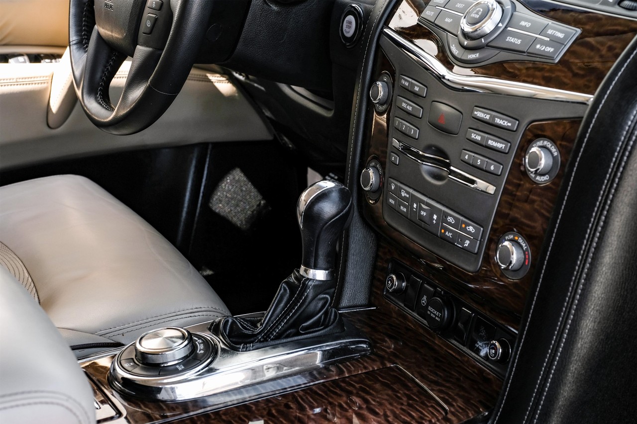 Nissan Armada Vehicle Main Gallery Image 24