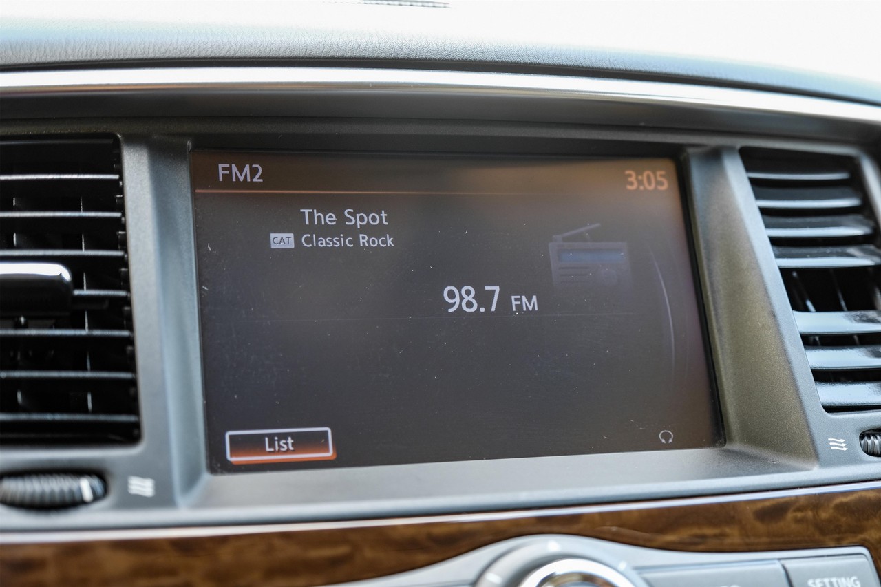 Nissan Armada Vehicle Main Gallery Image 31