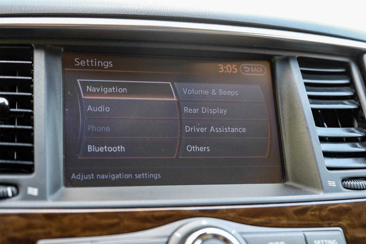 Nissan Armada Vehicle Main Gallery Image 33