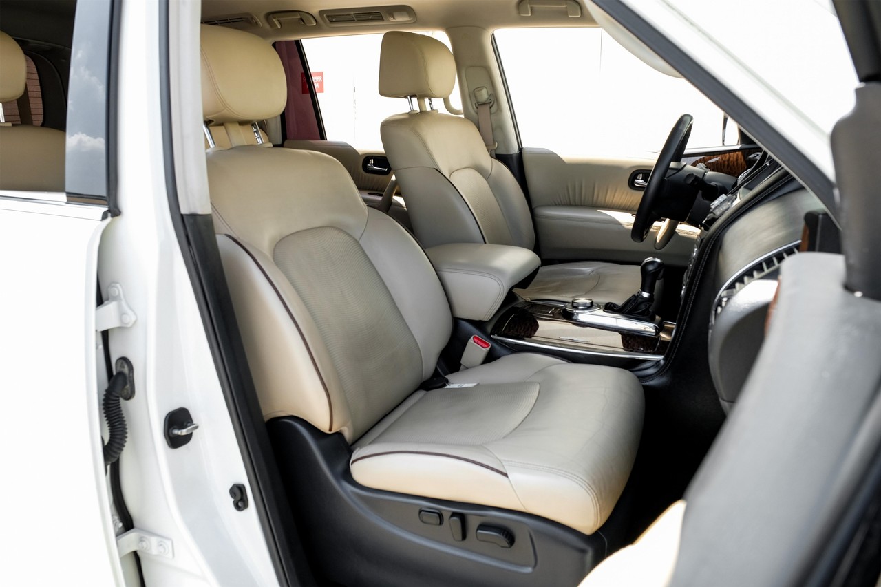 Nissan Armada Vehicle Main Gallery Image 35