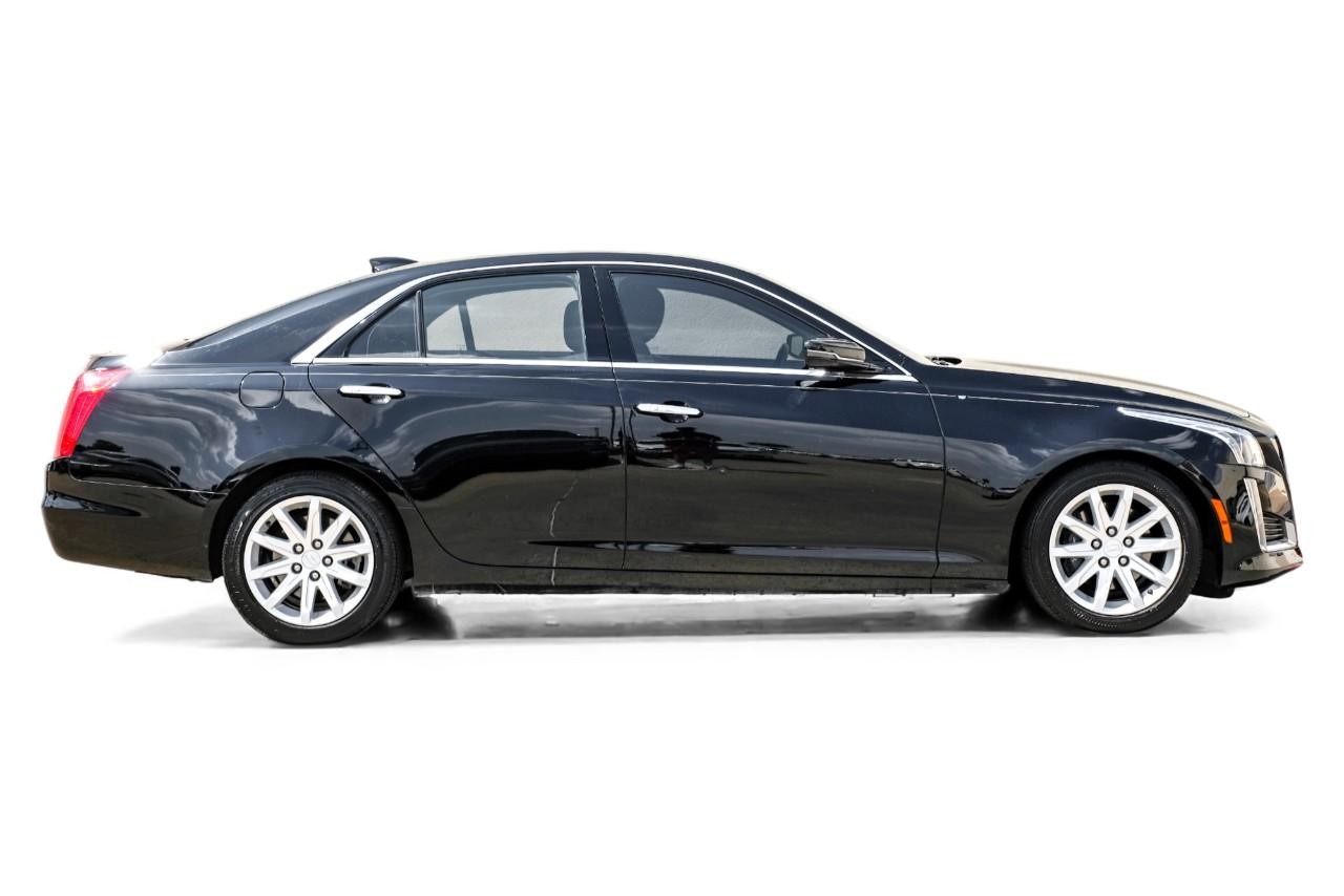 Cadillac CTS Vehicle Main Gallery Image 07