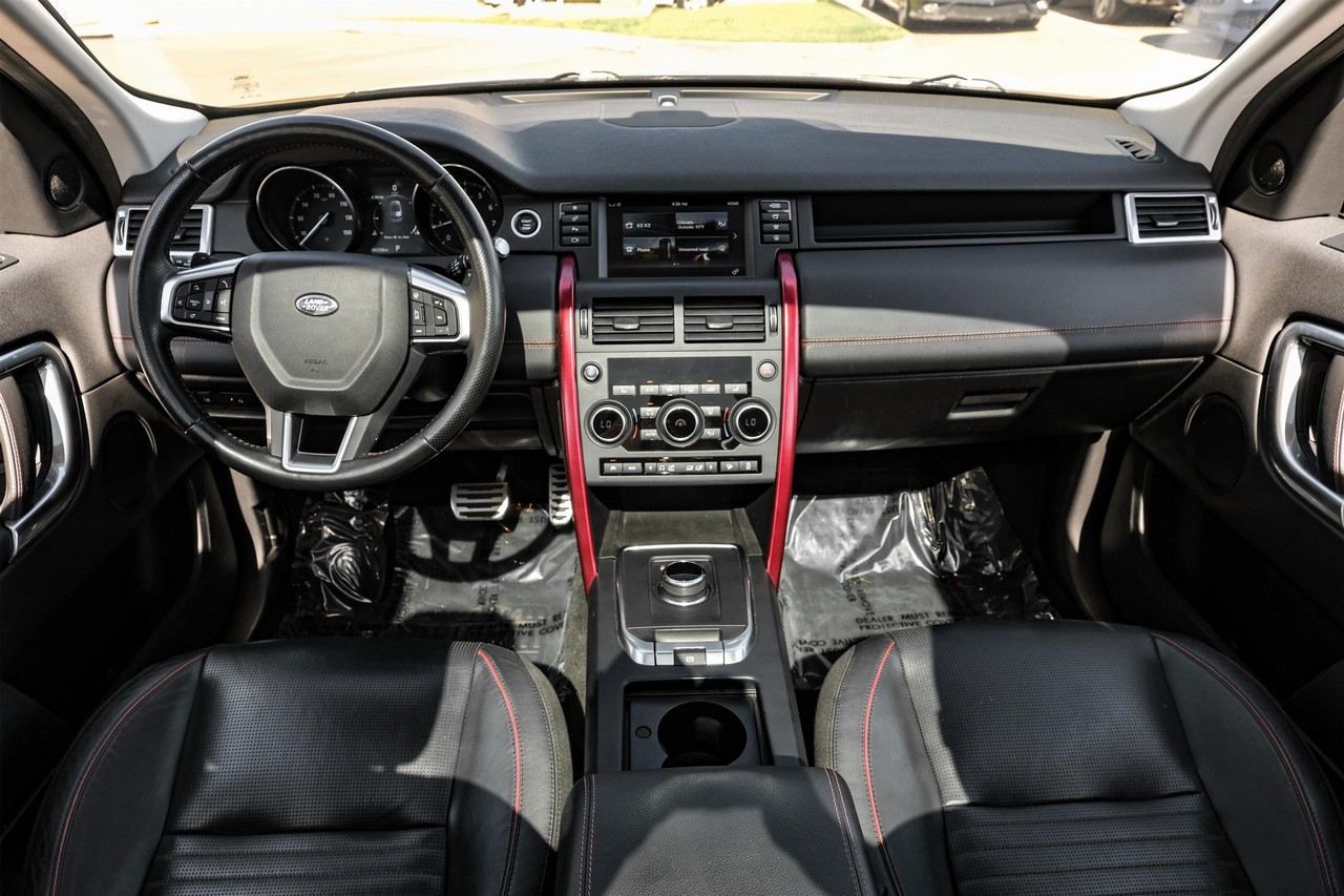Land Rover Discovery Sport Vehicle Main Gallery Image 15