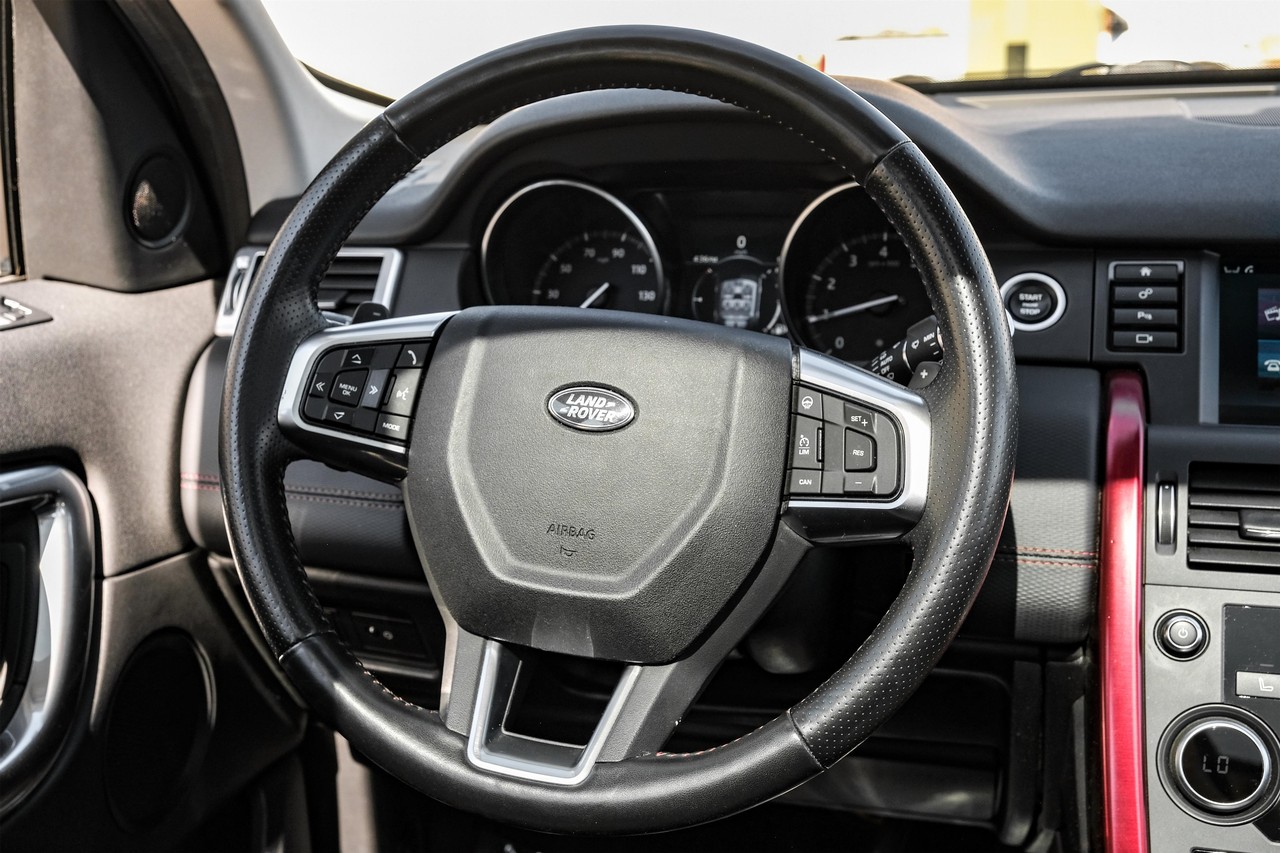 Land Rover Discovery Sport Vehicle Main Gallery Image 17