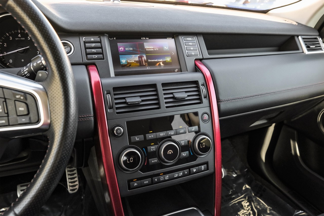 Land Rover Discovery Sport Vehicle Main Gallery Image 26