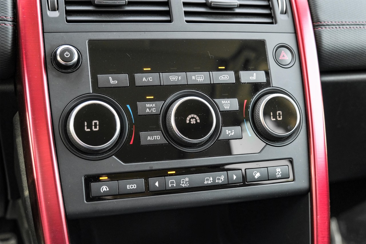Land Rover Discovery Sport Vehicle Main Gallery Image 27