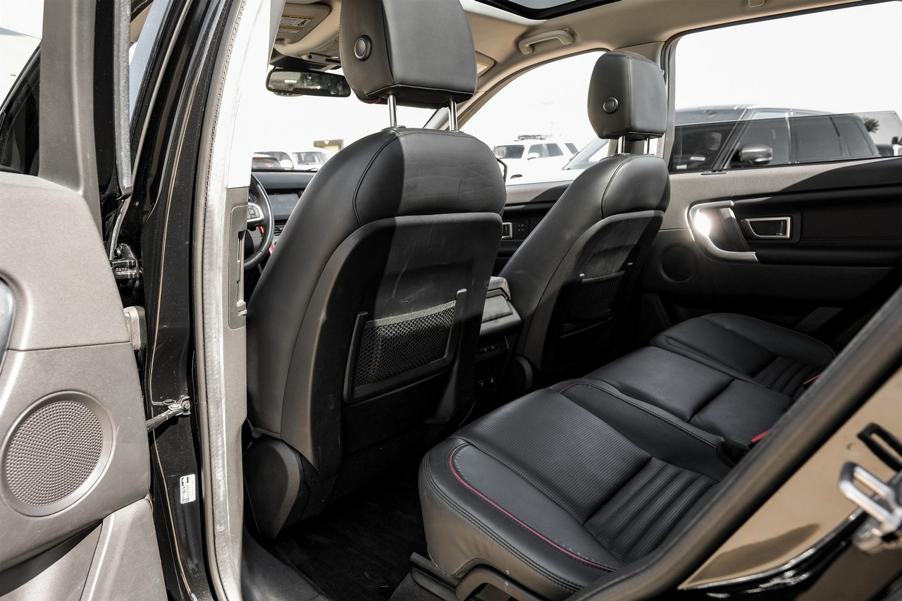 Land Rover Discovery Sport Vehicle Main Gallery Image 39