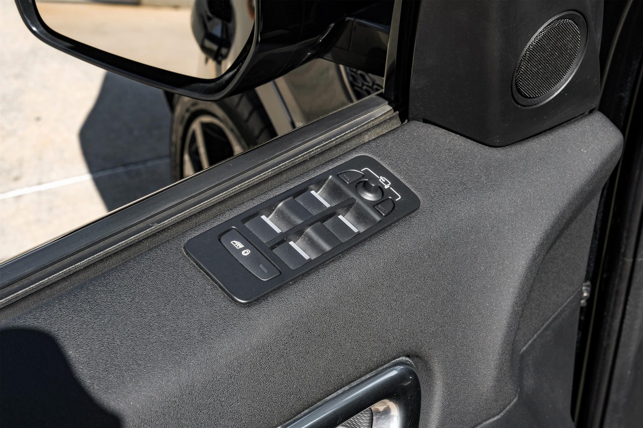 Land Rover Discovery Sport Vehicle Main Gallery Image 44