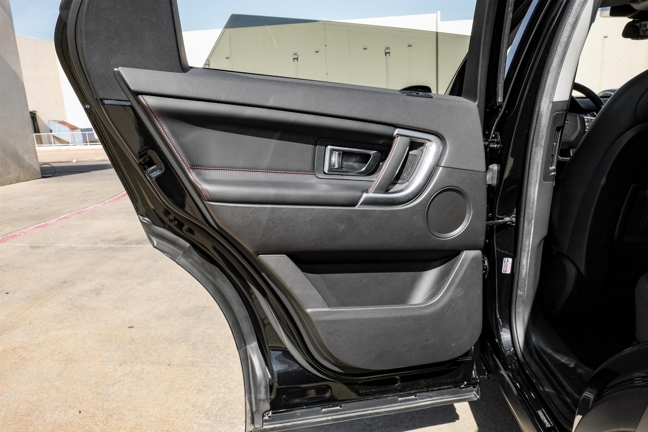 Land Rover Discovery Sport Vehicle Main Gallery Image 47
