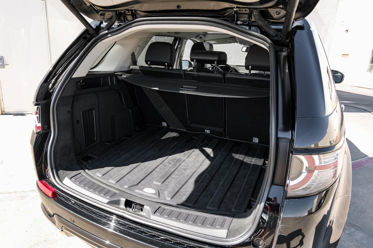 Land Rover Discovery Sport Vehicle Main Gallery Image 51