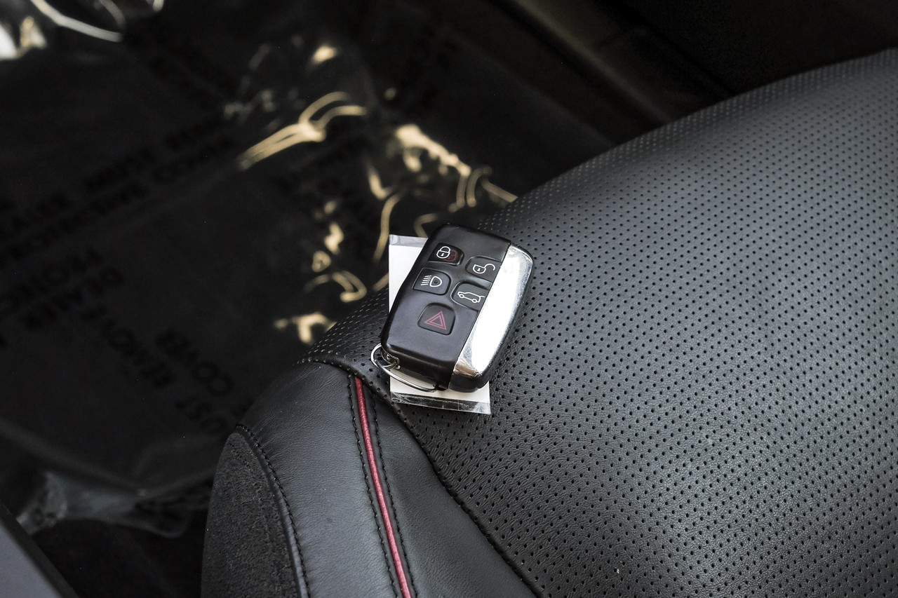 Land Rover Discovery Sport Vehicle Main Gallery Image 58