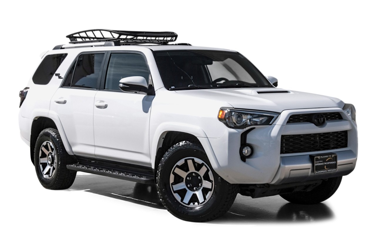Toyota 4Runner Vehicle Main Gallery Image 07
