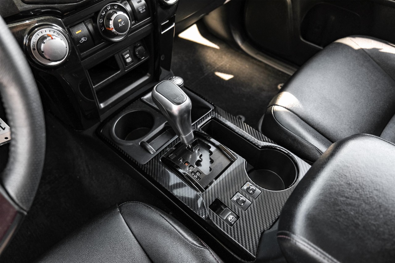 Toyota 4Runner Vehicle Main Gallery Image 22