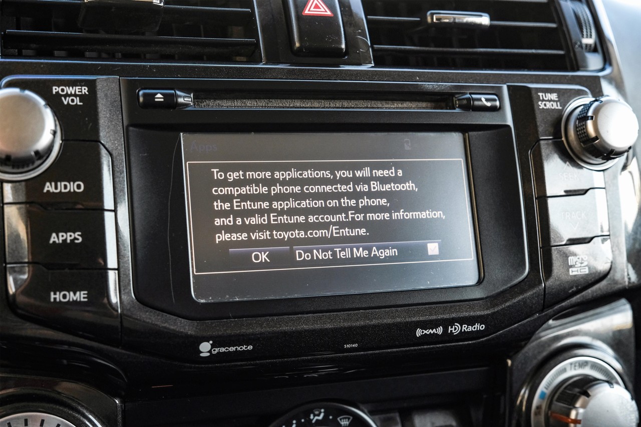 Toyota 4Runner Vehicle Main Gallery Image 29