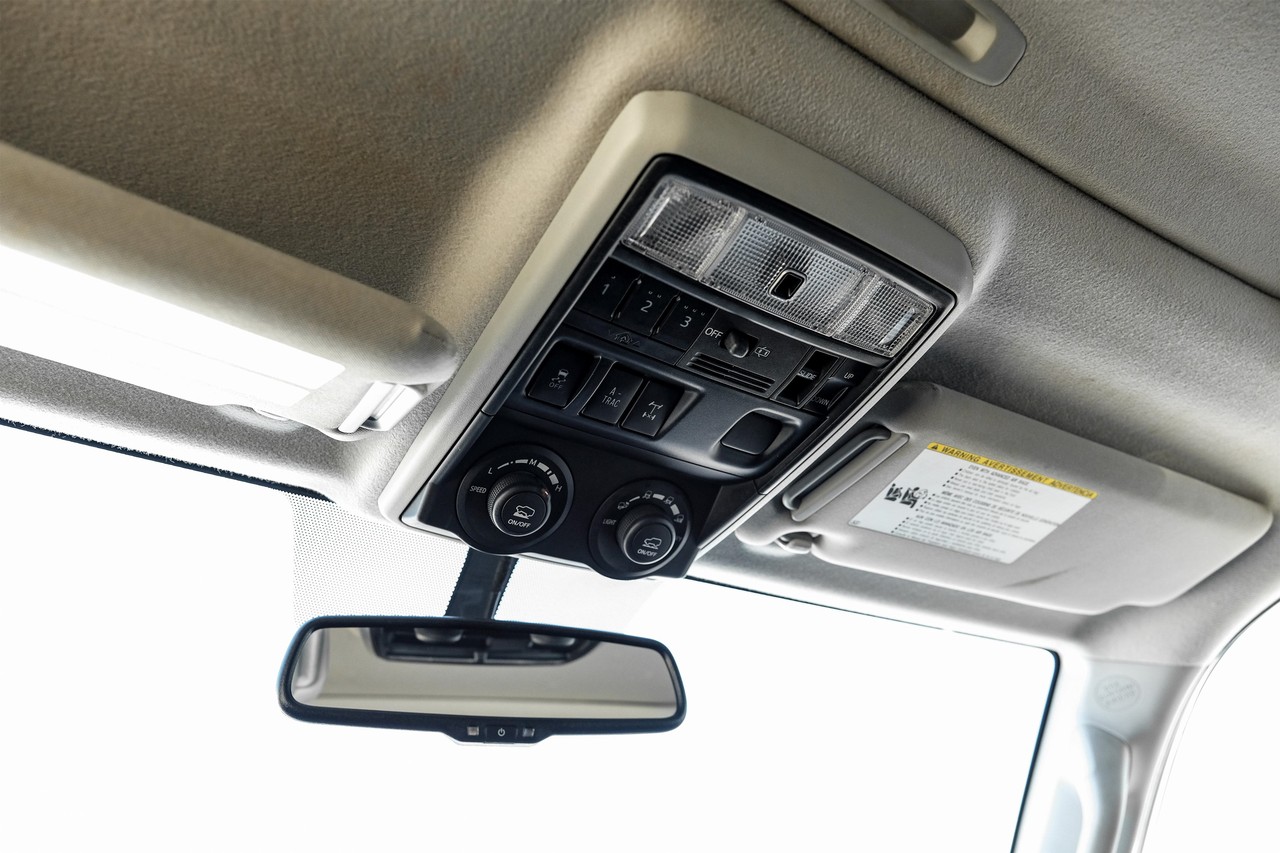 Toyota 4Runner Vehicle Main Gallery Image 30