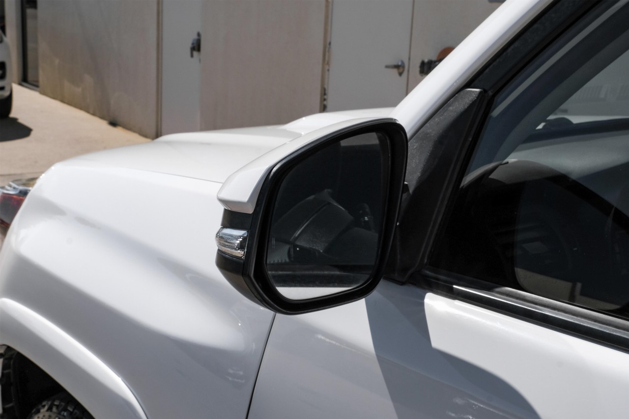 Toyota 4Runner Vehicle Main Gallery Image 39