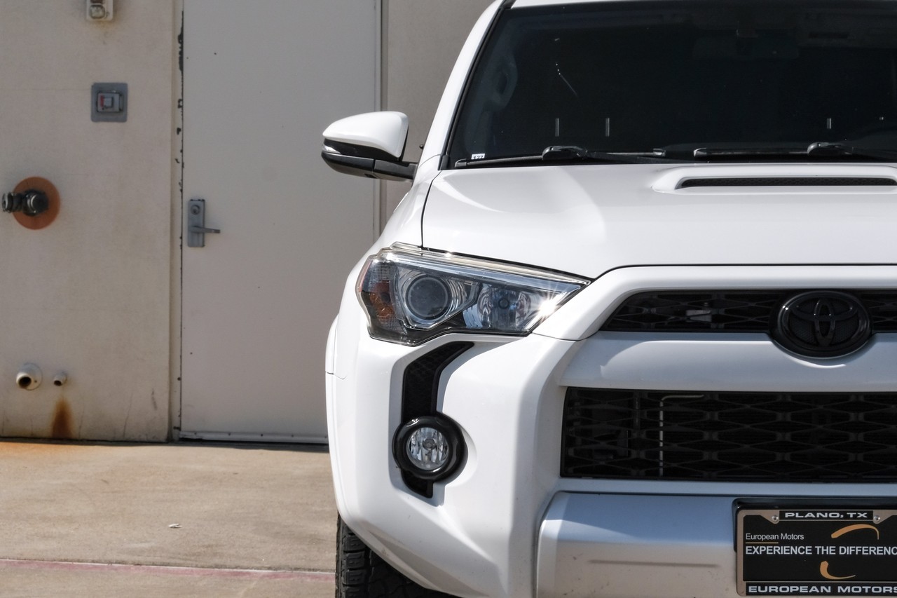 Toyota 4Runner Vehicle Main Gallery Image 45