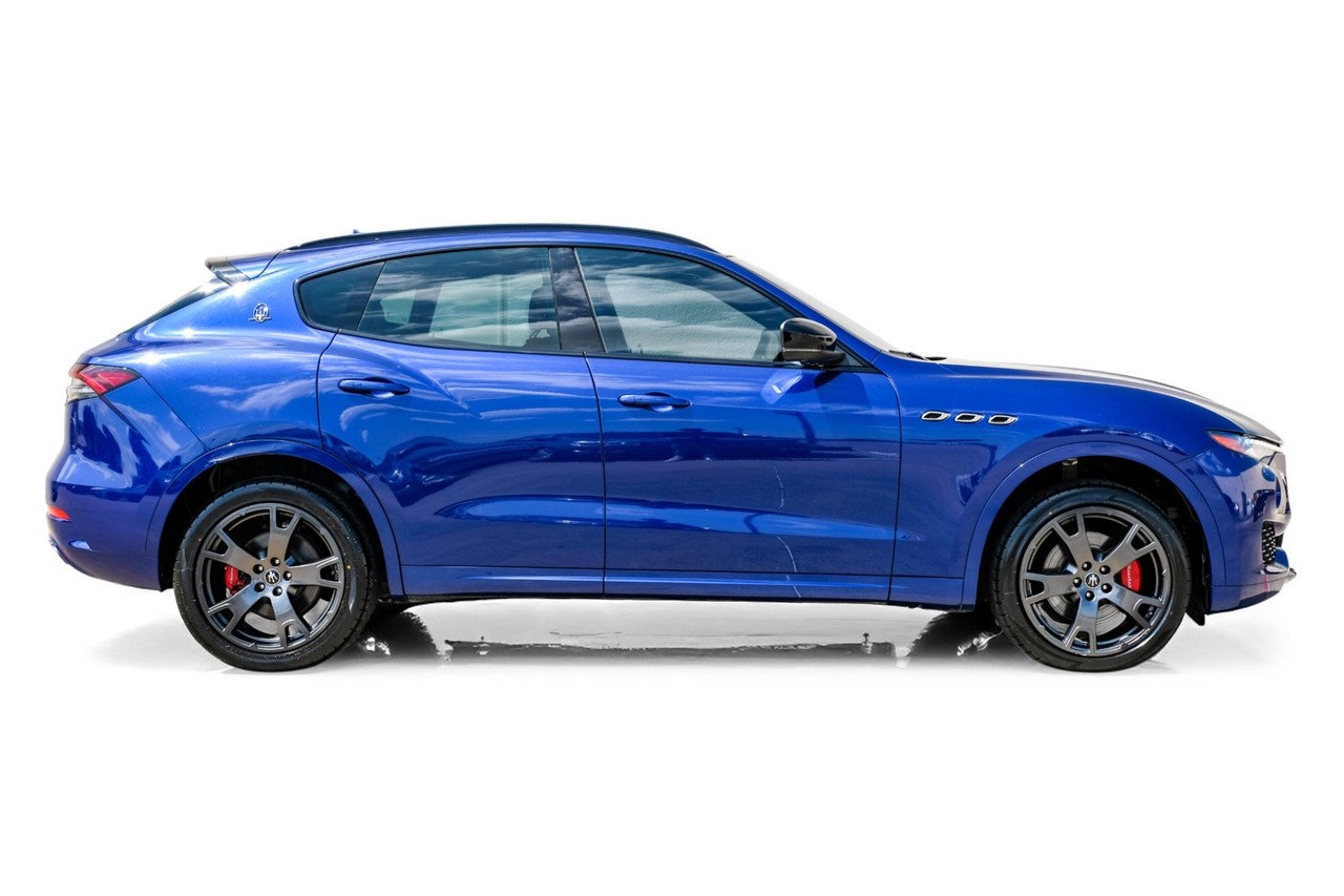 Maserati Levante Vehicle Main Gallery Image 08