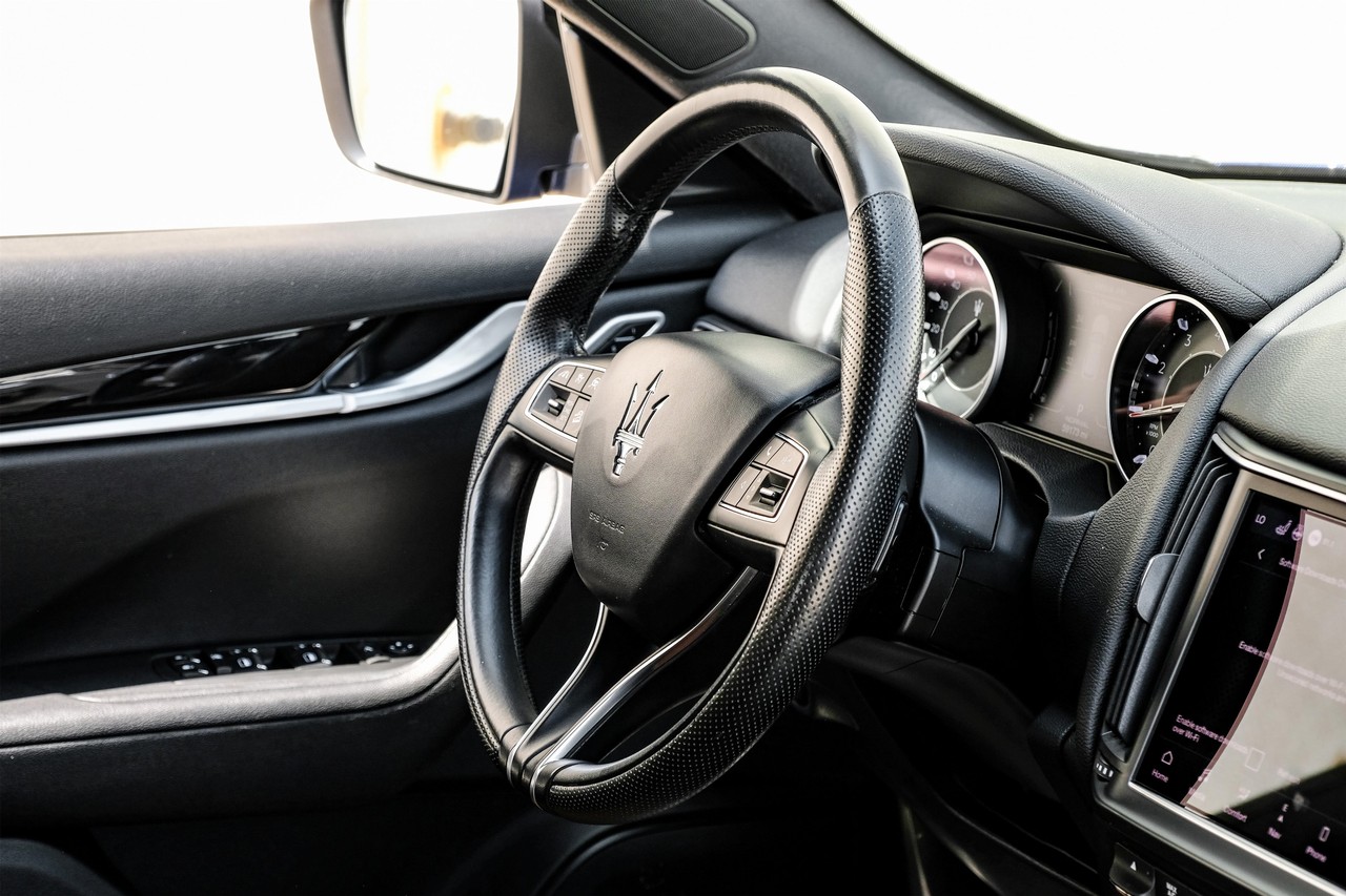 Maserati Levante Vehicle Main Gallery Image 14