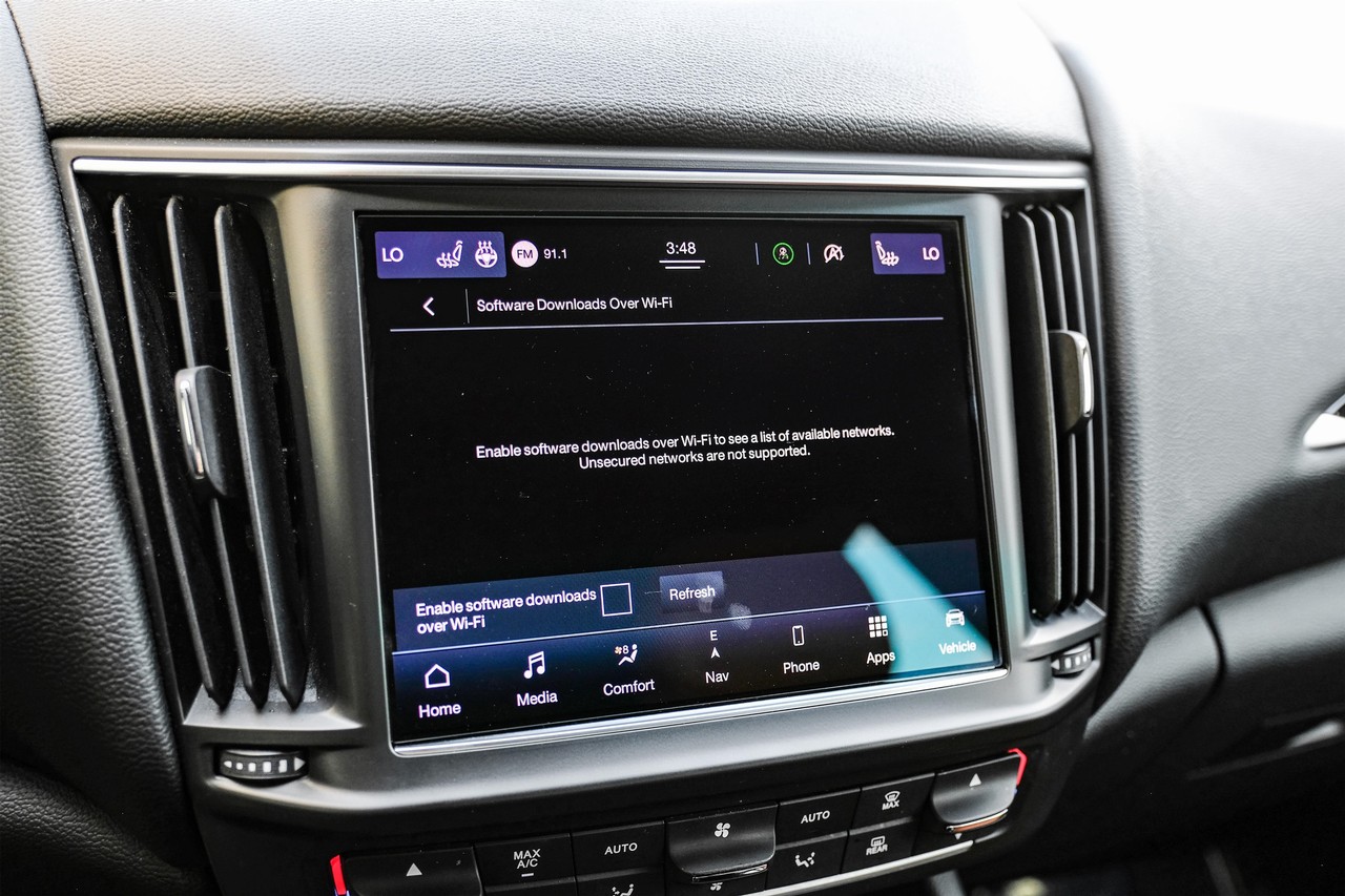 Maserati Levante Vehicle Main Gallery Image 28